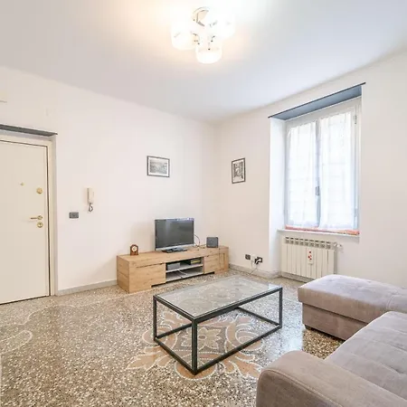 Borgoratti Cozy Flat With Balcony Genoa