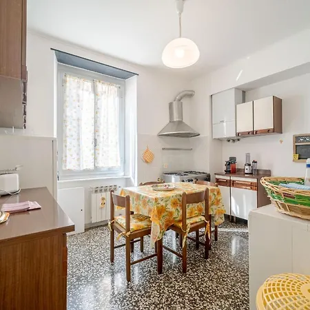 Apartment Borgoratti Cozy Flat With Balcony *