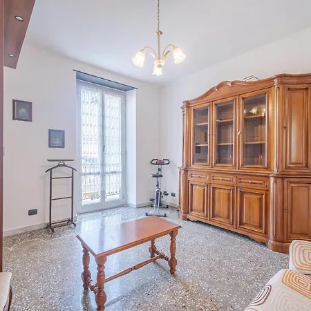 Borgoratti Cozy Flat With Balcony Genoa